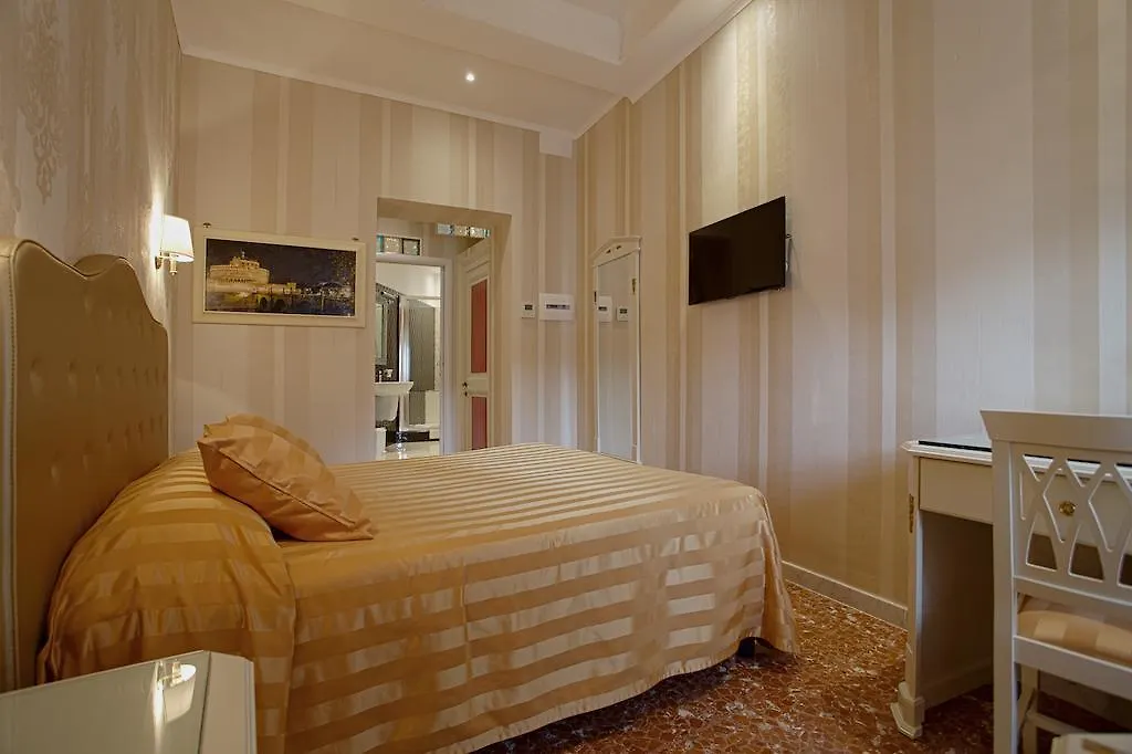 Navona Queen Rooftop Guest house