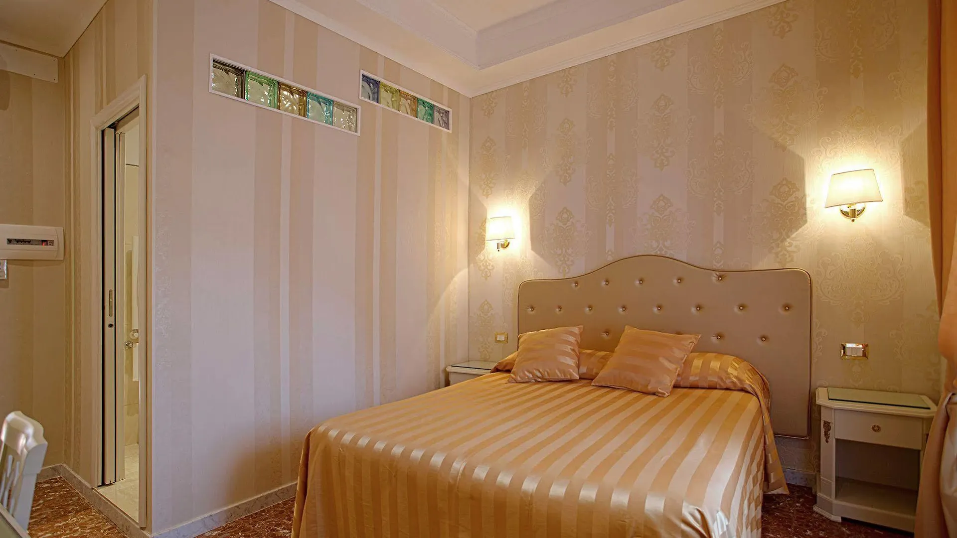 Navona Queen Rooftop Guest house
