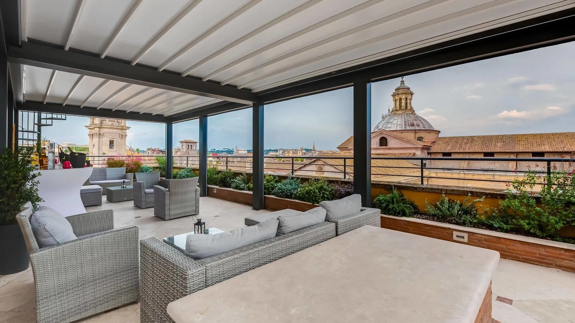 Navona Queen Rooftop Rom